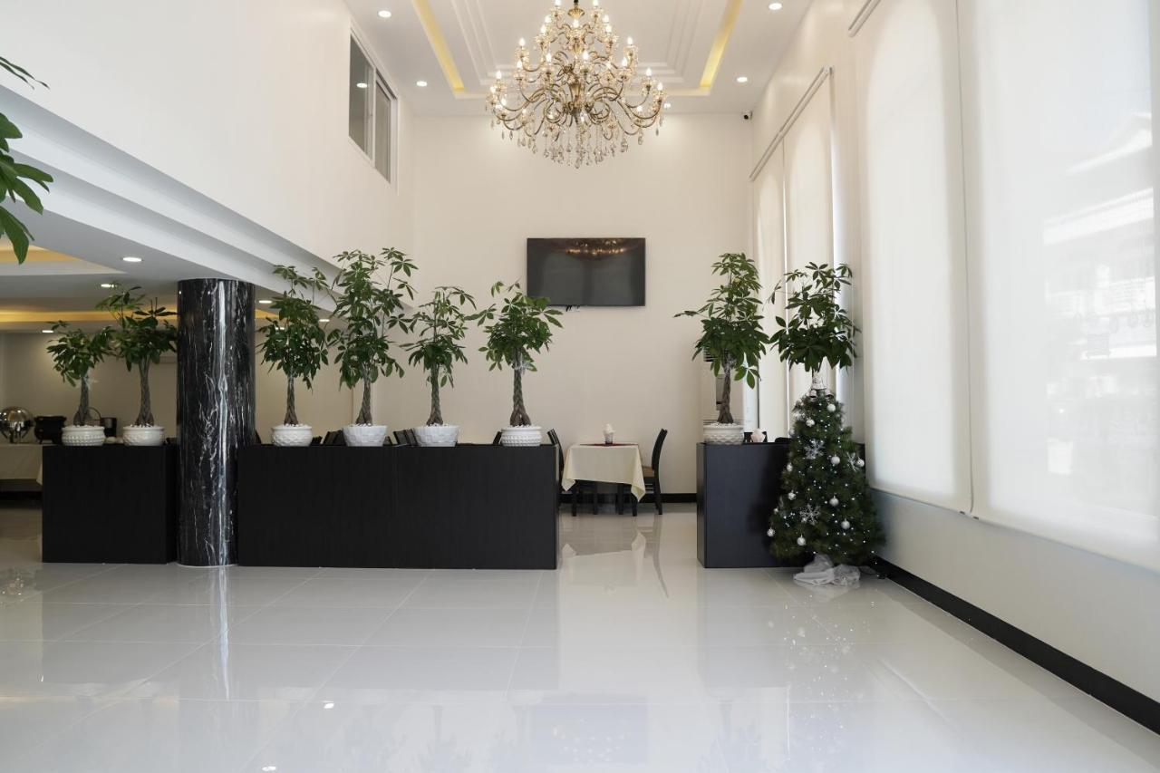 Apple Hotel Three - Near Pnh Airport Phnom Penh Exterior foto